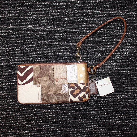 Coach vintage Patchwork Wristlet (NWT) - Picture 1 of 5